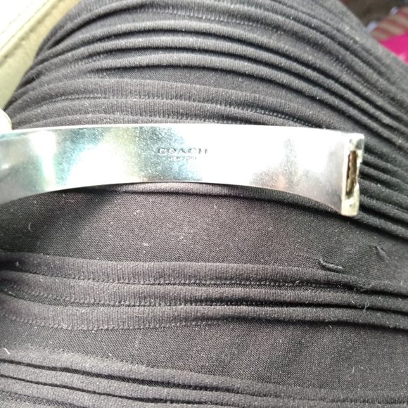 Coach Womens snap thick bracelet with starburst front design marked - Picture 2 of 4